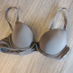 5 for $25!!!! Calvin Klein Bra 36A